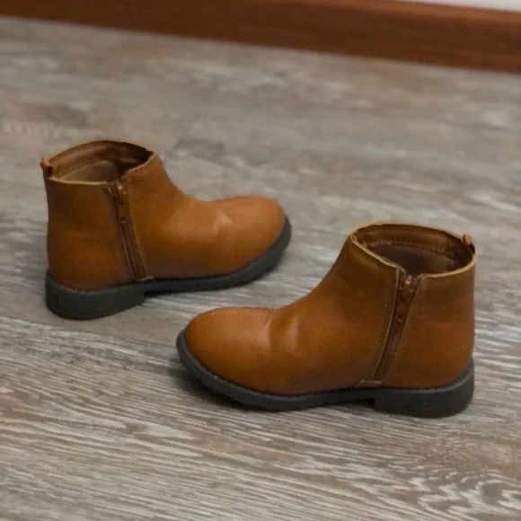 Carter's Tan Girl’s Boots with Heart Detail - Picture 4 of 8